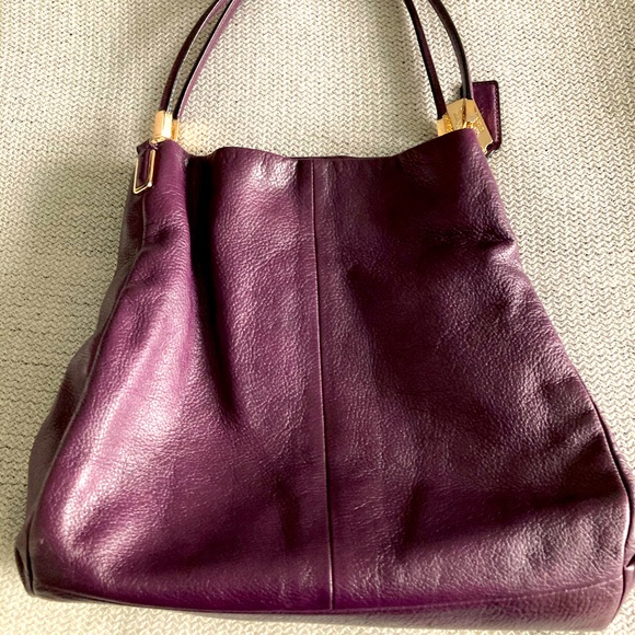 COACH Phoebe Madison Shoulder Bag Purple Pebbled